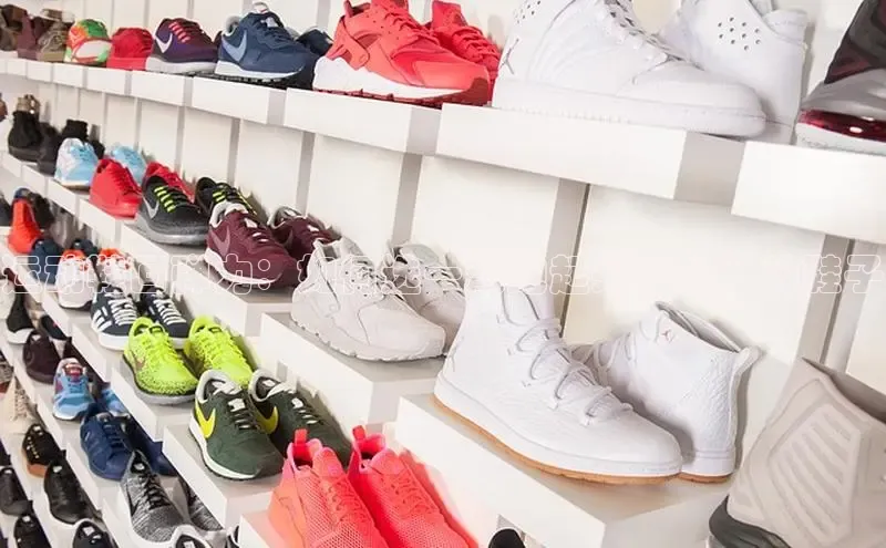 米兰app官方入口下载度小满理财运动鞋回弹力：如何选一双跑起来“弹”的鞋子