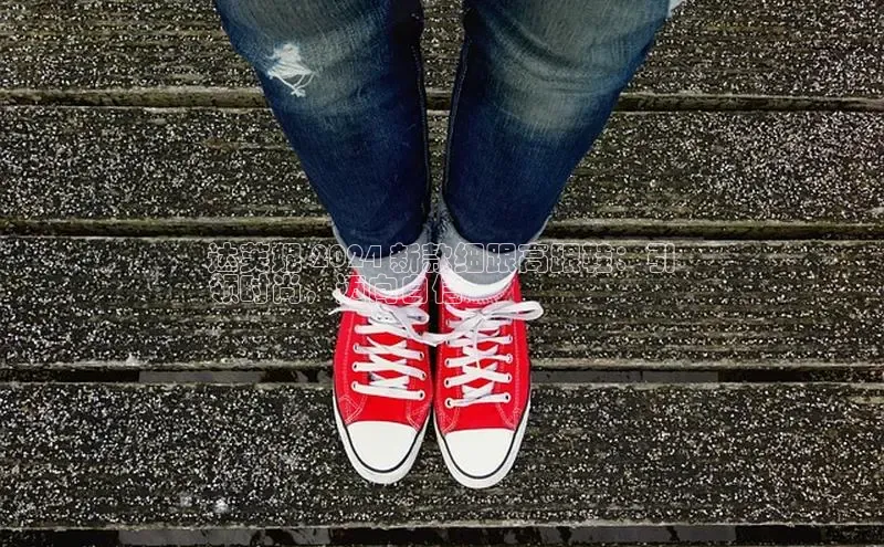 米兰·体育官方网站百度社团赞助平台达芙妮 2024 新款细跟高跟鞋：引
领时尚，迈向自信