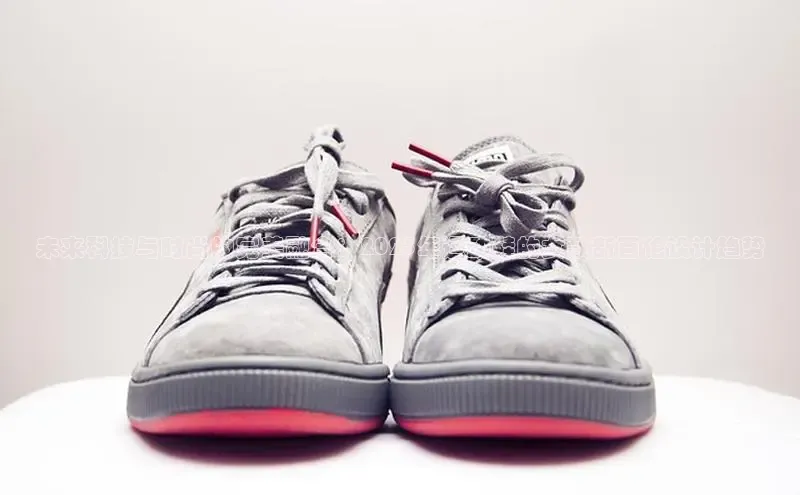 未来科技与时尚的完美融合：2025年运动鞋的女款新百伦设计趋势